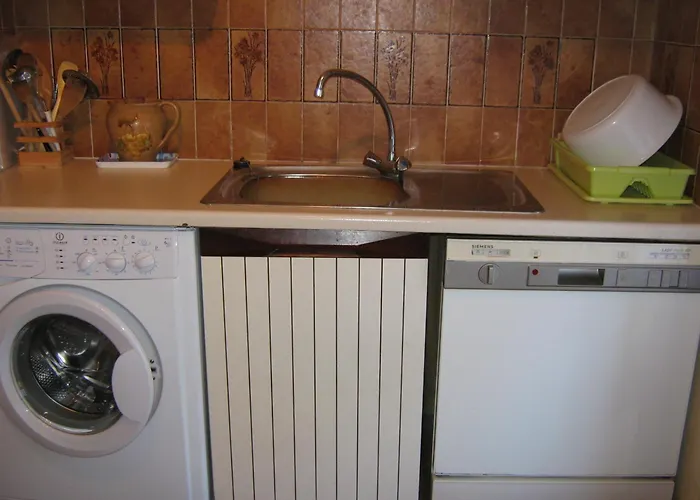 Beau Rivage Raphael 83700 France *